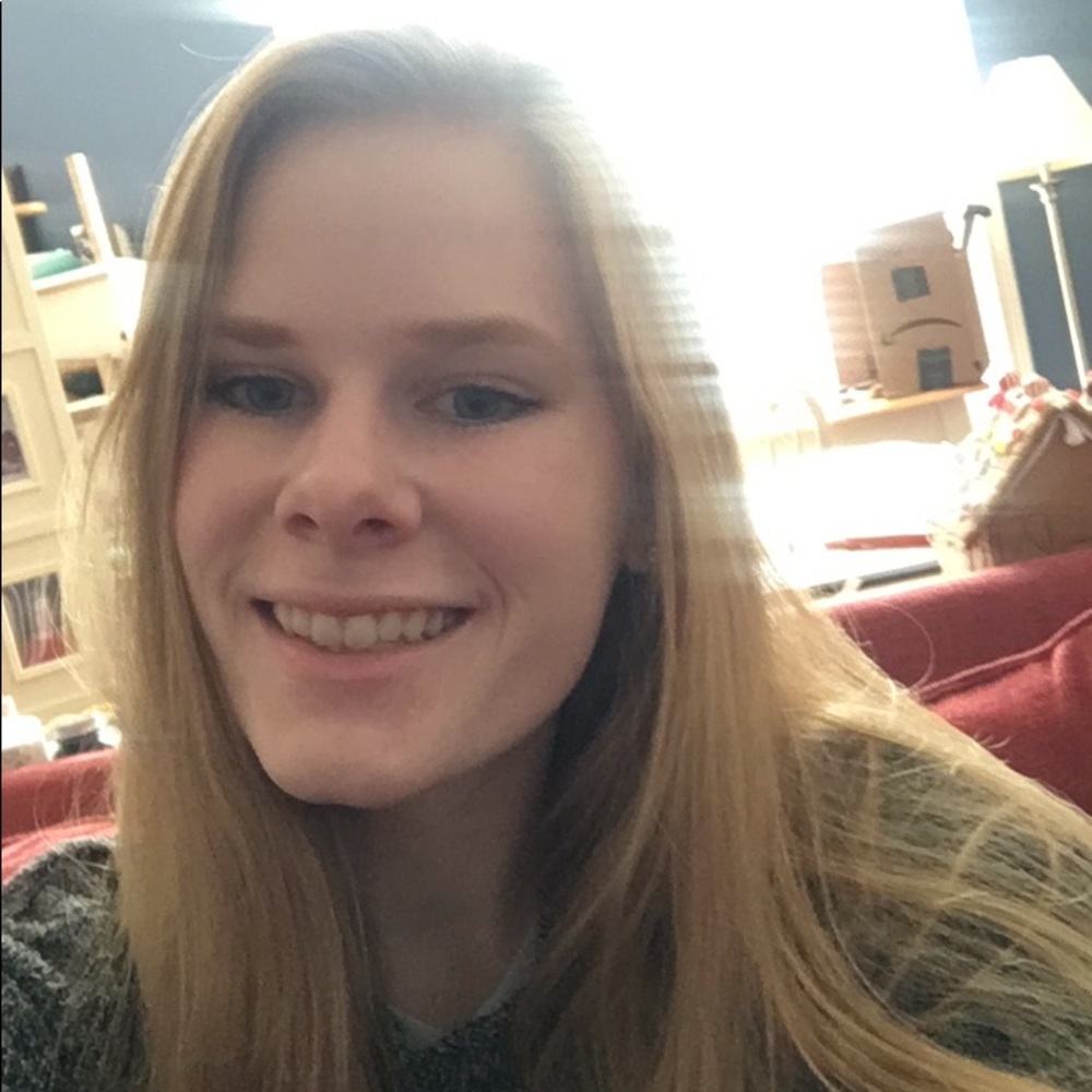 Meet your Posher, Emily